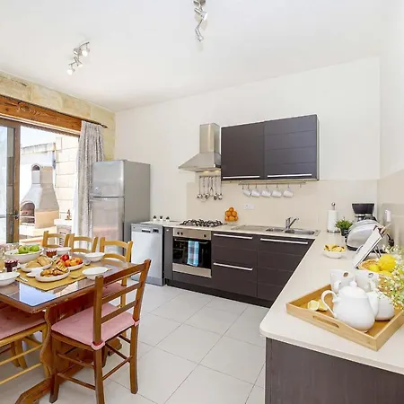 منزل ريفي Razzett Luna Xagħra