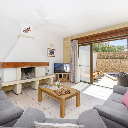 منزل ريفي Razzett Luna *