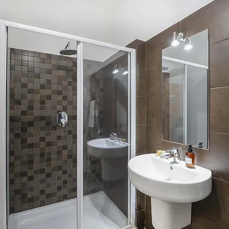 منزل ريفي Razzett Luna *